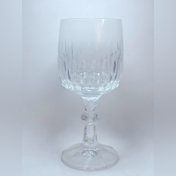 Schott-Zwiesel FLEMENCO Heavy Cut Crystal Wine Glass 6 1/8" - Light Marks - Picture 1 of 3